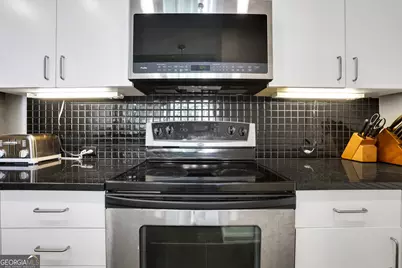 250 Pharr Road NE #APT 2005, Atlanta, GA 30305 - Photo 6