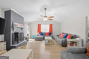 121 Glynn St, Jesup, GA 31545 - Photo 4