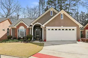 207 Masters Dr S, Peachtree City, GA 30269 - Photo 2