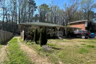935 Slash Pine Rd, Forest Park, GA 30297 - Photo 2