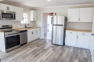 2541 Jewel St, East Point, GA 30344 - Photo 8