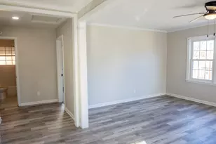 2541 Jewel St, East Point, GA 30344 - Photo 10