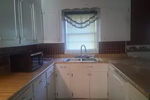 5533 Russell Ave, Eastman, GA 31023 - Photo 6