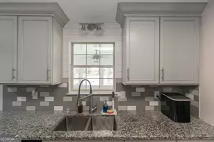 926 Locust Rd, Locust Grove, GA 30248 - Photo 10