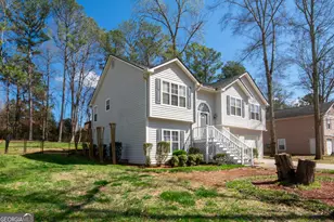 64 Wooddale Ln, Carrollton, GA 30117 - Photo 2