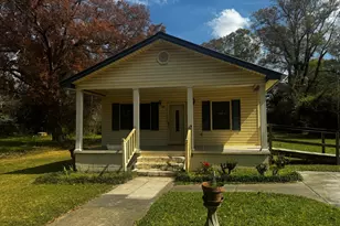 619 Cooper Ave, Eastman, GA 31023 - Photo 1