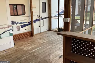 40 Elk Mdw Dr, Cleveland, GA 30528 - Photo 2