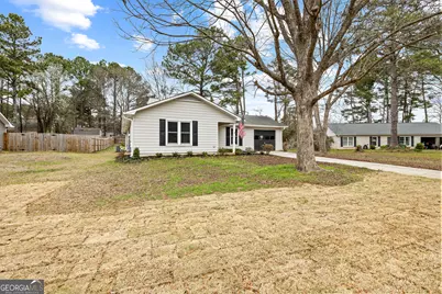 240 N Hampton Drive, Fayetteville, GA 30215 - Photo 2