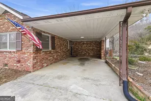 1879 Falls Rd, Toccoa, GA 30577 - Photo 2