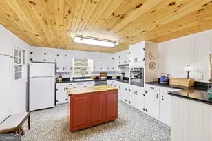 1879 Falls Rd, Toccoa, GA 30577 - Photo 12