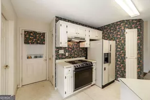 1050 Sharon Pl, Watkinsville, GA 30677 - Photo 8