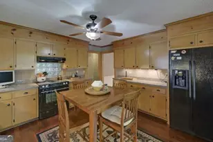 246 Harvey Ln, Lavonia, GA 30553 - Photo 8
