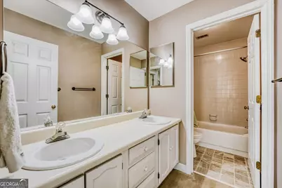 3833 Savannah Square E, Atlanta, GA 30340 - Photo 24
