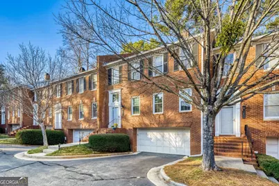3833 Savannah Square E, Atlanta, GA 30340 - Photo 2