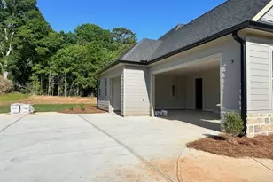 145 Paislee Park Dr, Fayetteville, GA 30215 - Photo 2