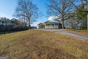 35 Saddleback Farms Dr, Newnan, GA 30263 - Photo 6