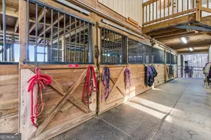 35 Saddleback Farms Dr, Newnan, GA 30263 - Photo 2