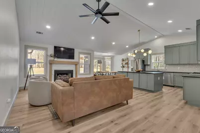 65 Tipperary Trail, Sharpsburg, GA 30277 - Photo 4