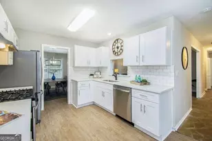 140 Crabtree Dr, Roswell, GA 30076 - Photo 4