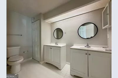 4267 Parkview Court, Stone Mountain, GA 30083 - Photo 10