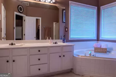 1950 East Bay Street, Hoschton, GA 30548 - Photo 18