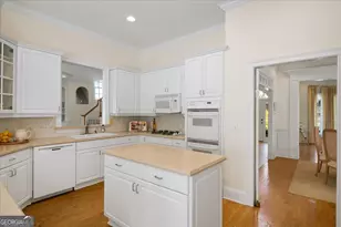 300 Nell Ct, Sandy Springs, GA 30342 - Photo 14