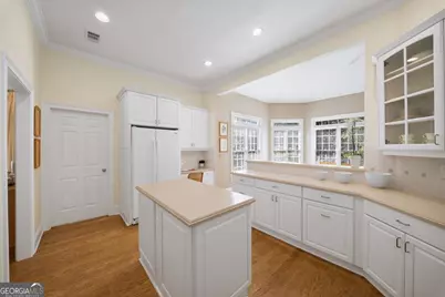 300 Nell Court, Sandy Springs, GA 30342 - Photo 16