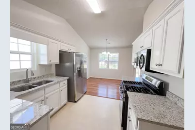 124 Amelia Garden Way, Lawrenceville, GA 30045 - Photo 2