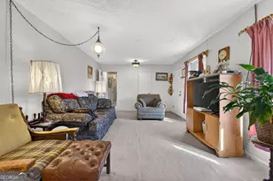 2411 Williamson Zebulon Rd, Williamson, GA 30292 - Photo 8