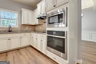 201 Fox Hall Crossing E, Senoia, GA 30276 - Photo 16