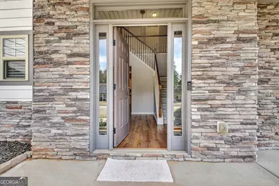 201 Fox Hall Crossing E, Senoia, GA 30276 - Photo 4