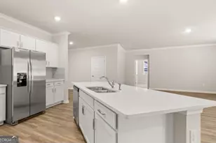 801 Pelham Way, Locust Grove, GA 30248 - Photo 2