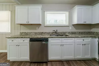 3904 W Hilda Circle, Decatur, GA 30035 - Photo 2