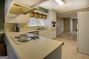 770 Shipp Cir NW, Conyers, GA 30012 - Photo 10