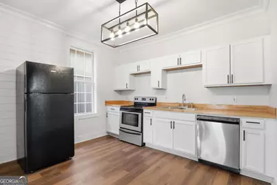 807 W 52nd Street, Savannah, GA 31401 - Photo 12