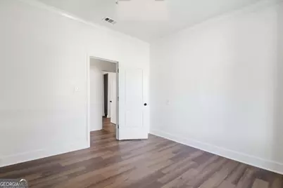 807 W 52nd Street, Savannah, GA 31401 - Photo 22