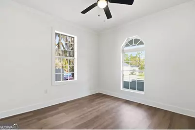 807 W 52nd Street, Savannah, GA 31401 - Photo 14