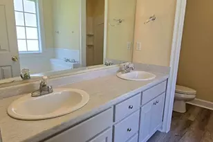 2411 Riverside Dr, Valdosta, GA 31602 - Photo 8