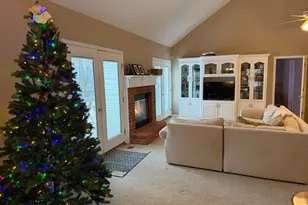 131 Sunrise Dr, Lavonia, GA 30553 - Photo 8