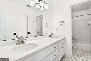 620 Lake Medlock Ct, Alpharetta, GA 30022 - Photo 28