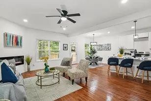 3925 Pineshore Cir, Gainesville, GA 30501 - Photo 2