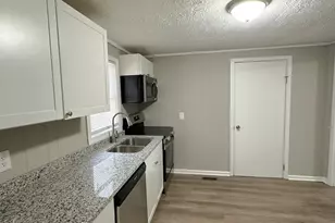 700 Hill St, Monroe, GA 30656 - Photo 4