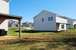 1148 Burgundy Dr, Griffin, GA 30223 - Photo 16