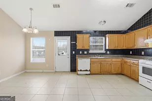 3565 Mosswood Ln, Rex, GA 30273 - Photo 8