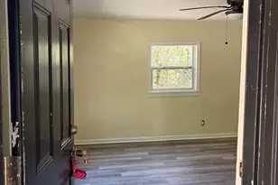 307 Finley St, Saint Marys, GA 31558 - Photo 2