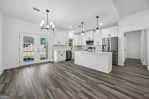 215 McQueen St, Folkston, GA 31537 - Photo 12