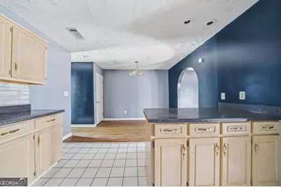 3785 Soapstone Road, Decatur, GA 30034 - Photo 6