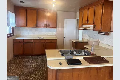 875 Dennis Dr, Forest Park, GA 30297 - Photo 8