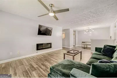 10204 Fairington Ridge Circle, Lithonia, GA 30038 - Photo 4