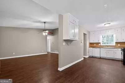 4064 Chedworth Way, Stone Mountain, GA 30083 - Photo 8